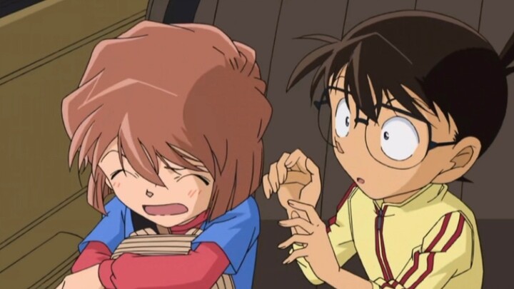 【مشاهد مشهورة لـ كونان وأيورا】 كونان يطلب الدواء يوميًا، وأيورا ترفض دائمًا