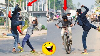 ตบเล่นตลกในที่สาธารณะ 2021 พยายามอย่าหัวเราะ ท้าทาย!! ความสนุก 4 นาที