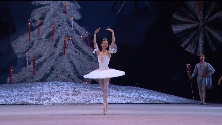 [บัลเลต์] ยอดวิว "The Nutcracker": Dance of the Sugar Plum Fairy โดย Nina Kaptsova บน YouTube ทะลุ 2