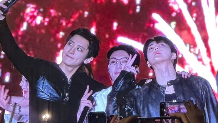 【EXO】Berada di panggung yang sama adalah hak saya! 251231 Keluarga Kromosom Malam Tahun Baru di Hong