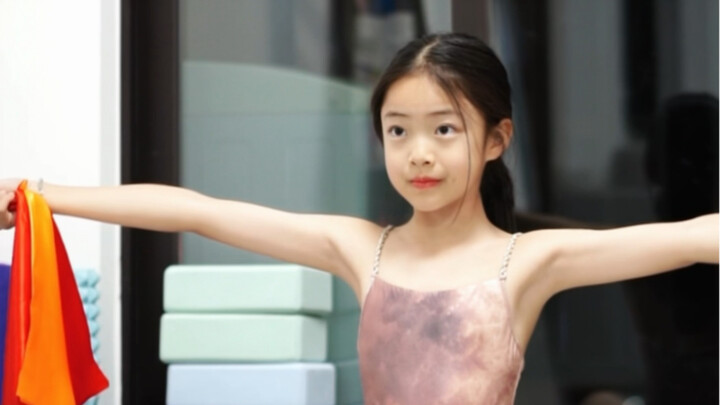 Tôi thực sự thích xem con gái tôi tập nhảy~