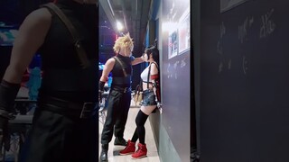 FINAL FANTASY 7 REMAKE Kabedon (Cosplay Funny Moments)