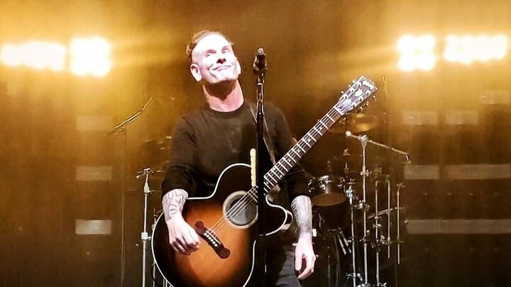 Penyanyi utama Slipknot Corey Taylor akan menyanyikan SpongeBob SquarePants + snuff lagi pada tahun 