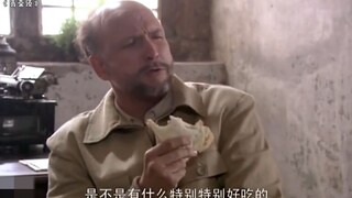 白求恩吃米饭烤面包，以为聂帅吃得更好，谁知只有碗咸菜