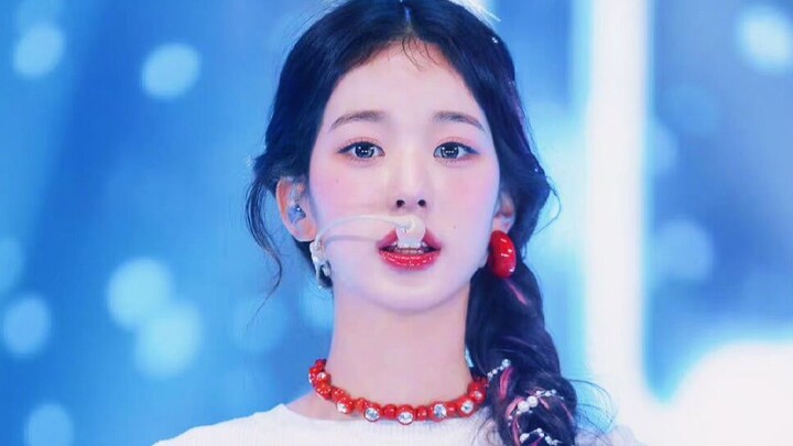 Ba ca khúc định hình phong cách Fufu? Loạt video “Thiên Bẩm Fufu – Nghe một mình cũng thành nhóm”!