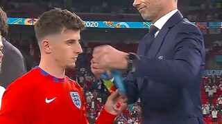 得了奖好像也不开心啊