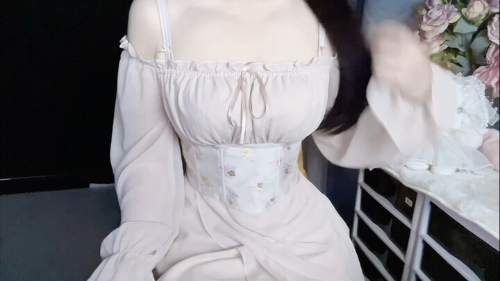Aaaah ˶o̴̶̷᷄‸o̴̶̷̥᷅˶, I'm a bit torn…