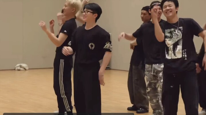 The backup dancers must be ready to improvise at any time