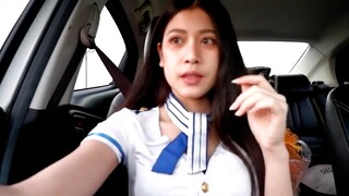 ใส่ชุด sexy แล้วถ่ายรูปส่งให้แฟน.