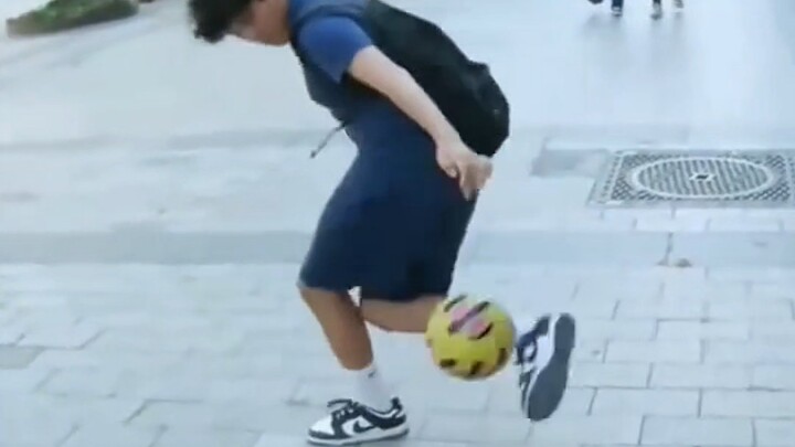 ชาเลนจ์ฟุตบอลข้างถนน #ลูกเต้น #ฟุตบอล