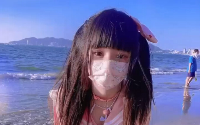 مين هذا الحلو اللي طلع يلعب؟