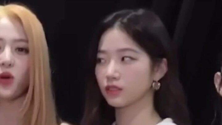 Yiye’s gaze seems to be full of things she wants to say.