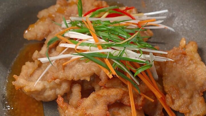 Đi nhà hàng ở Đông Bắc nhất định phải gọi món cốt lết chiên giòn! Bên ngoài giòn rụm, bên trong mềm 