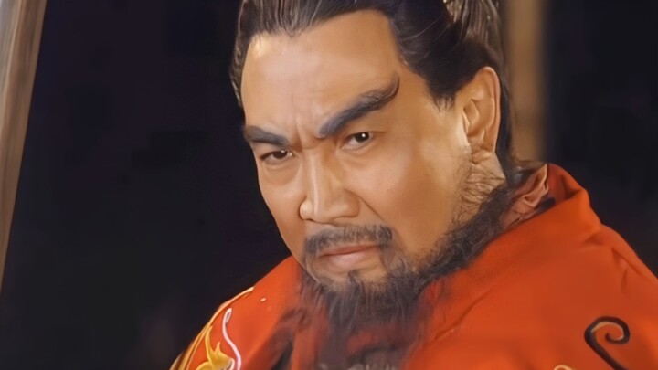 “กำหนดแผนยุ่งเหยิงเก้าแคว้น ยึดครองกองทัพทั่วหล้า” บัดนี้มีกองทัพเกรียงไกรนับล้าน ยิ่งต้องพึ่งพาความ