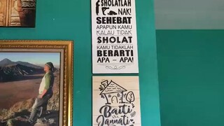 Sholat lah nak!