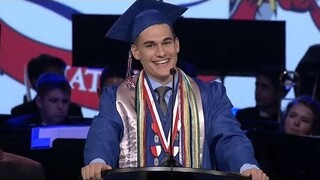 Brutally Honest Valedictorian Regrets Being Top of the Class