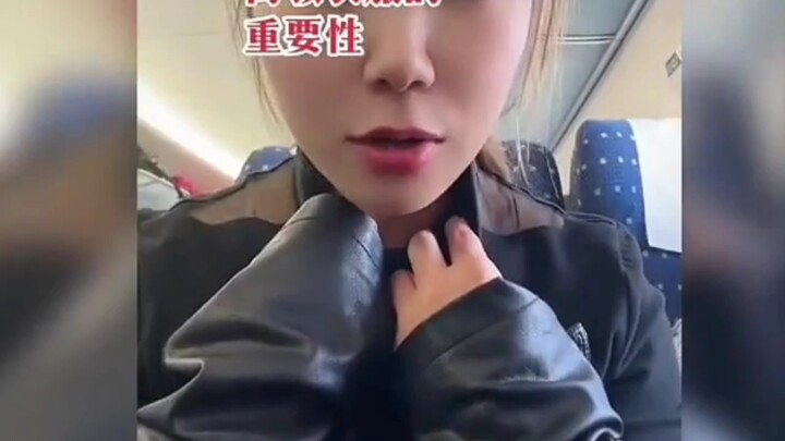 ความสำคัญของเสื้อคอเต่าเมื่อโดยสารรถไฟความเร็วสูง