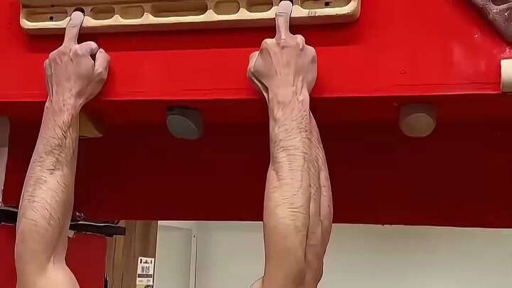 ความแข็งแรงของนิ้วมือของนักปีนผาอาชีพ