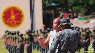Sana po marami pang sundalo na ganito