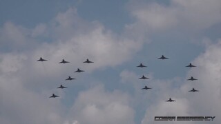 70 aircraft flyover for Queen's Platinum Jubilee in London  - CobraEmergency