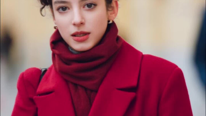 Did I really catch someone who isn't Anne Hathaway?