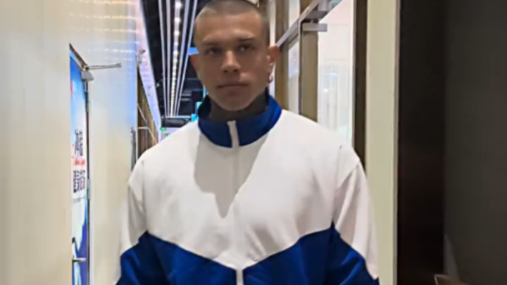 Baru masuk kelas sepuluh, kepribadiannya cenderung tertutup, adakah hal-hal yang perlu diperhatikan?