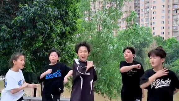 热烈的青春比太阳还要耀眼