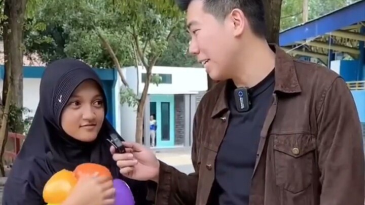 di jajanin sama om om 😋