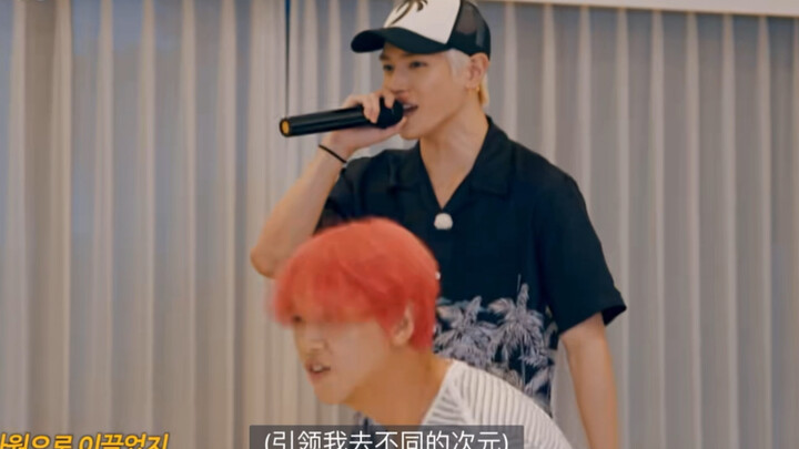 Người bình thường nổi tiếng Hàn Quốc lại một lần nữa say sưa trình diễn ca khúc “Black Mamba” của ae