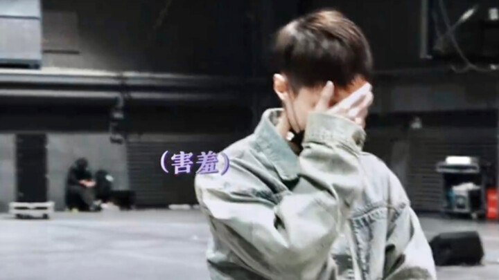 【จางอี้ซิง】จาก "ความทรงจำของกล้ามเนื้อ" ของเจ้าแห่งการเต้น: 241224