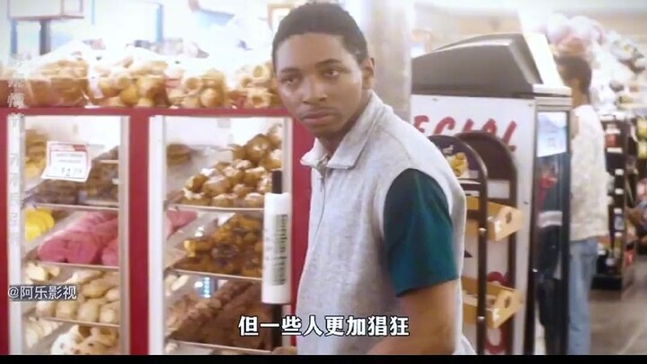 Kerusuhan yang dipicu oleh satu botol minuman, adegan selanjutnya benar-benar membuat para penonton 