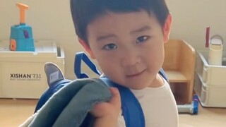 Tiao Tiao’s kindergarten career has begun!