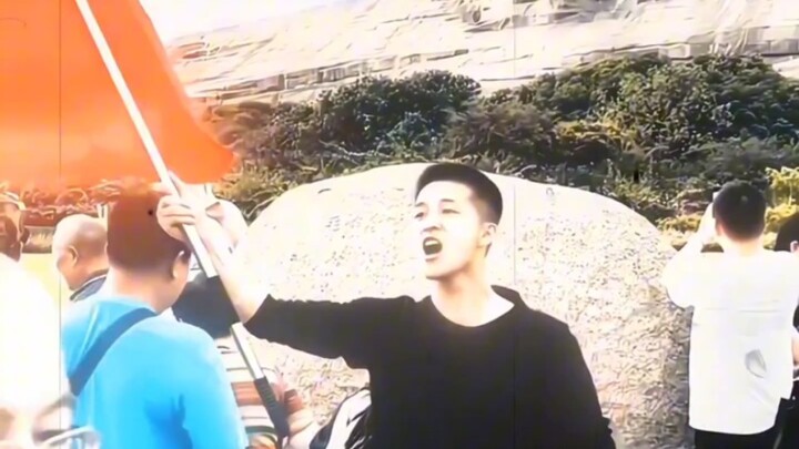 “Kamerad-kamerad, semuanya sudah benar-benar membara!”