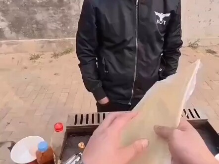 Dewa yang Mengendalikan Bakso Bakar