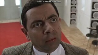 Bean - Sneeze on Painting Scene