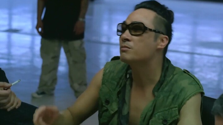 Because the net wasn’t pulled in on time, the undercover agent ended up becoming the boss.