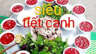 thôn nữ miền bắc ăn tiết canh lòng lợn quá đẳng cấp.
