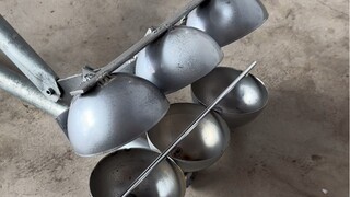 การต่อสู้สามครั้งเพื่อชิงรางวัล ไม้เสียบลูกอมและลูกบอลหิมะ