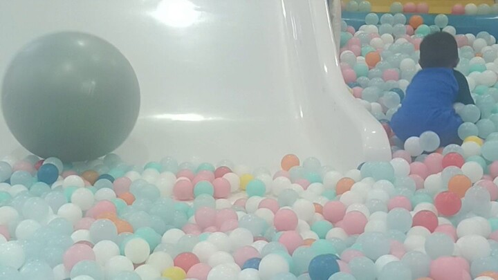 2nd time naka adto me diri sa citygate buhangin sa akoa anak, lingaw kaau sya ug dula