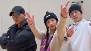 【Kolaborasi Impian】Tantangan tari YooA×Woo Seung-woon×Kwon Soon-young untuk lagu "Selfish"