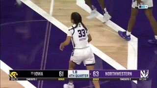 UNUSUAL SITUATION BETWEEN IOWA VS NORTHWESTERN (WATCH THE CLOCK) - NCAAW