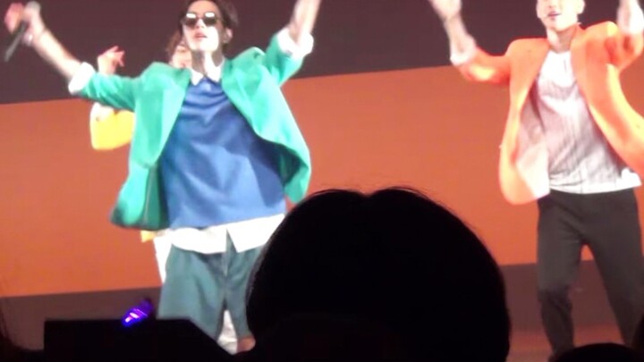 【Vương Diệp Ba】UNIQ CELEBRATE // Vũ điệu chim cánh cụt cực cháy! Cùng nhảy disco nào!! // Ảnh fan ch