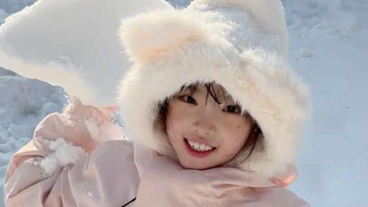 I finally got to see real snow (˶‾᷄ ⁻̫ ‾᷅˵)