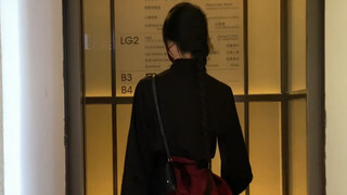 同事说我不像是来上班的倒像是来走秀的