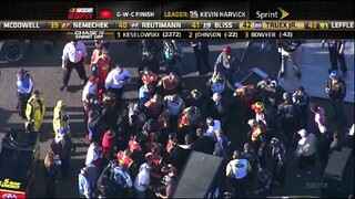 Clint Bowyer fights Jeff Gordon