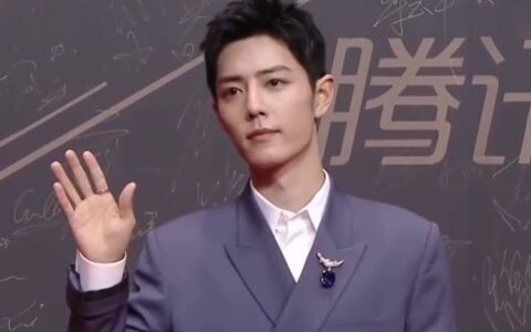Celebrity autographs all come with 800 hidden tricks; Wang Yibo just pulled a feint, while Qi Wei’s 