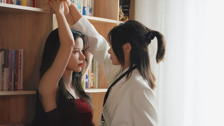 Holding the idol’s hand—how envious those single folks are! [Celebrity Assistant Internship Guide]