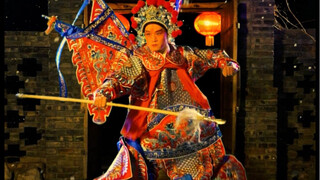 大雪偷偷白了发，我给爷爷唱一曲