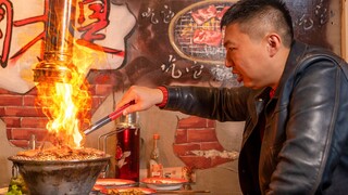 Isn’t this the charcoal-fired barbecued pork belly that I have been dreaming about day and night, wi
