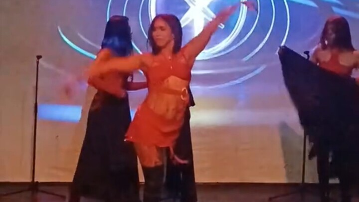 Eyecon, who has a single-leg disability, nails Gabriela—such incredible balance!